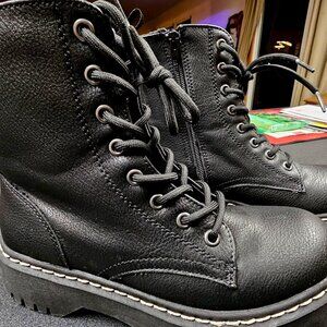 Sincerely Jules Harley Style Boots